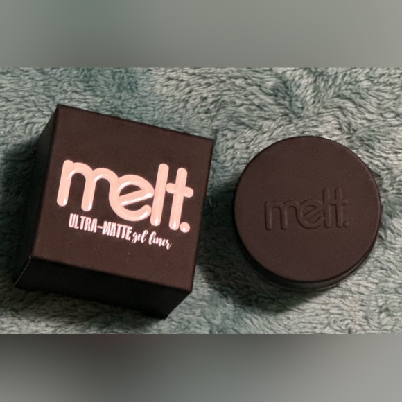 MELT COSMETICS GEL EYELINER In “ONYX” BLACK - BRAND NEW in the box! - Picture 5 of 8